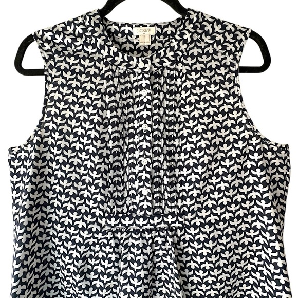 J CREW | NWOT SLEEVELESS TUXEDO TOP NAVY BLUE & WHITE BIRD PRINT | SIZE: 8 - Picture 2 of 8